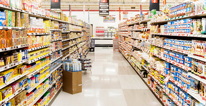 an isle in a grocery store 